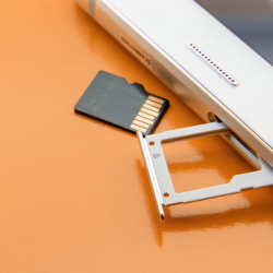 Карта памяти MicroSD PNI 128 ГБ с SD-адаптером, Class 10, 80 МБ/с, V30